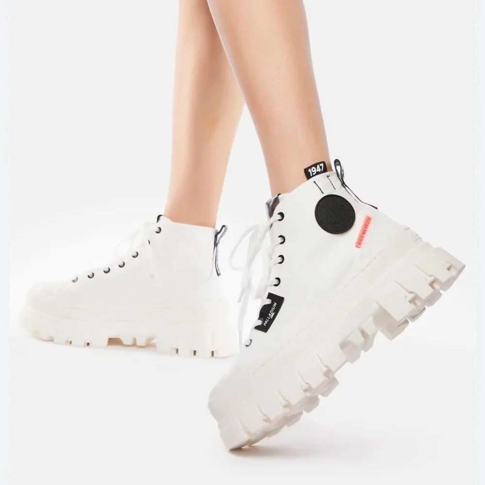 Palladium Revolt Hi TX Boots Womens 6.5 White Canvas Platform Lug Sole